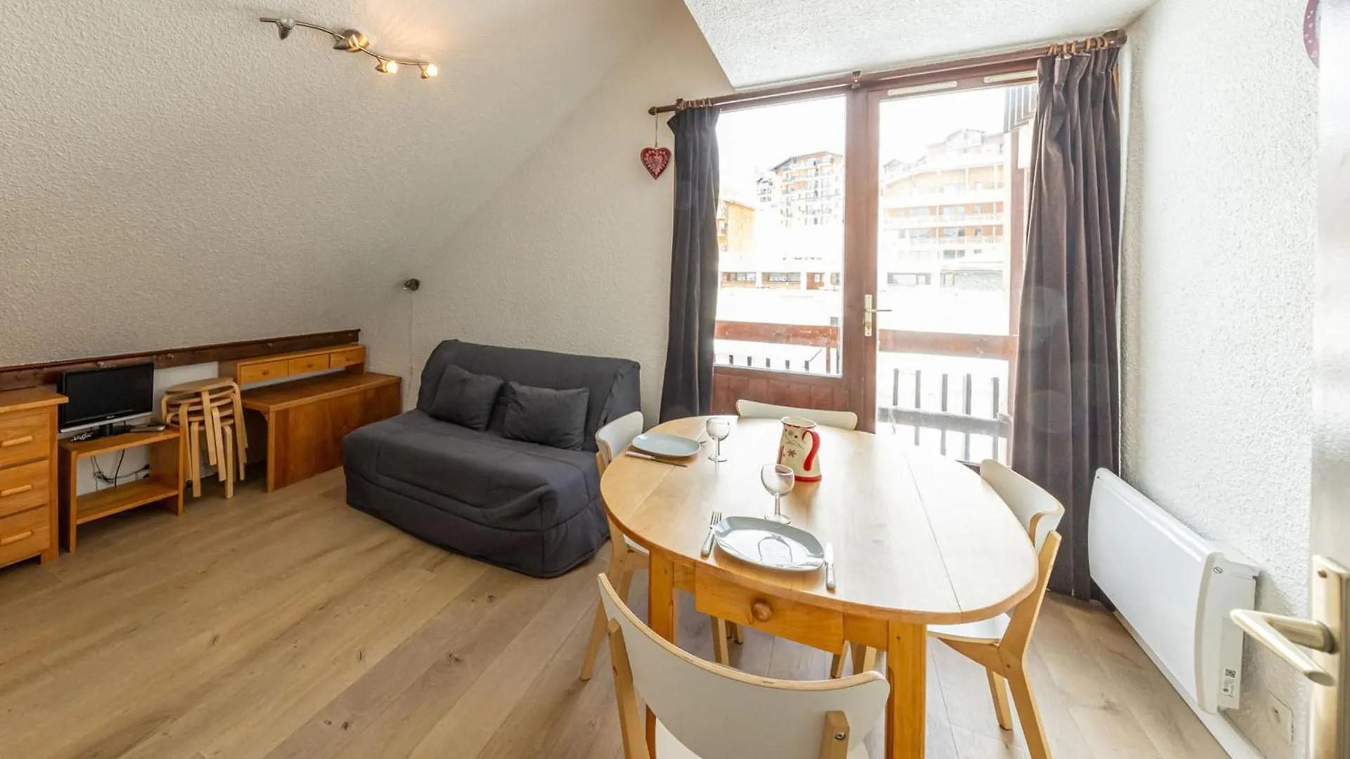 Studio Proche Pistes Pour 4 Pers. Avec Baignoire, Ascenseur Et Appareils De Cuisine - Fr-1-807-21 Saint-François-Longchamp Francie